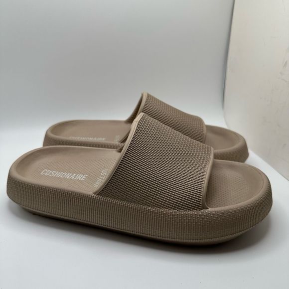 CUSHIONAIRE Women's cloud recovery slide sandals with +Comfort 7 KHAKI - Picture 1 of 7